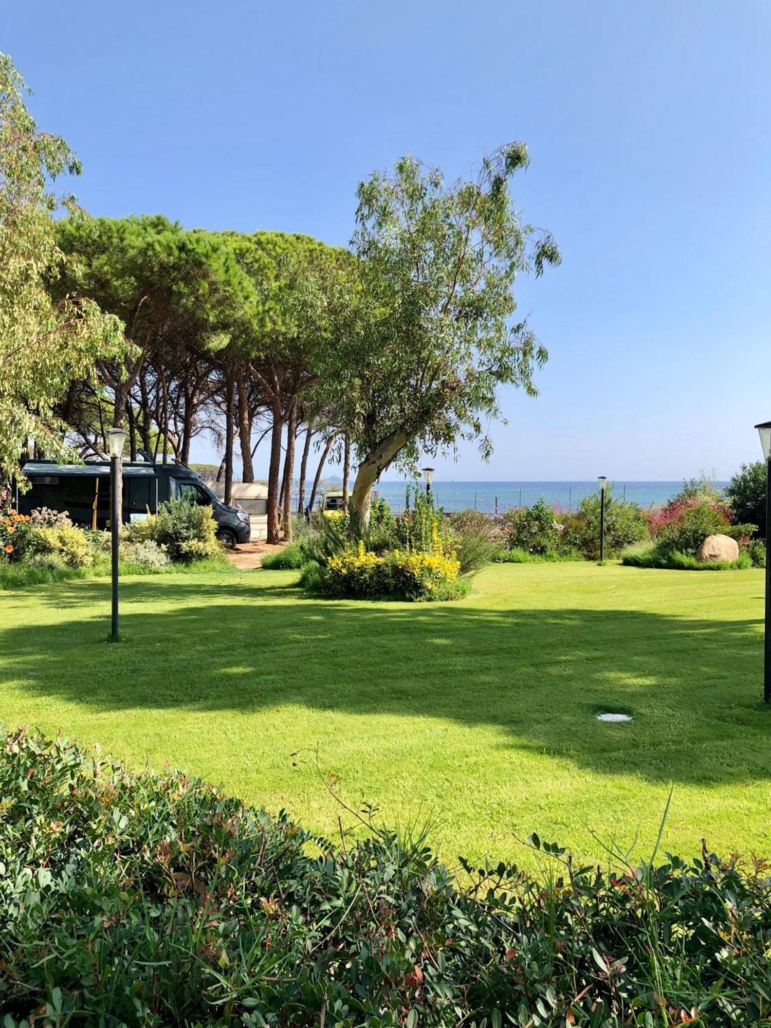 Camping Cala D'Ostia Pula Bagian luar foto